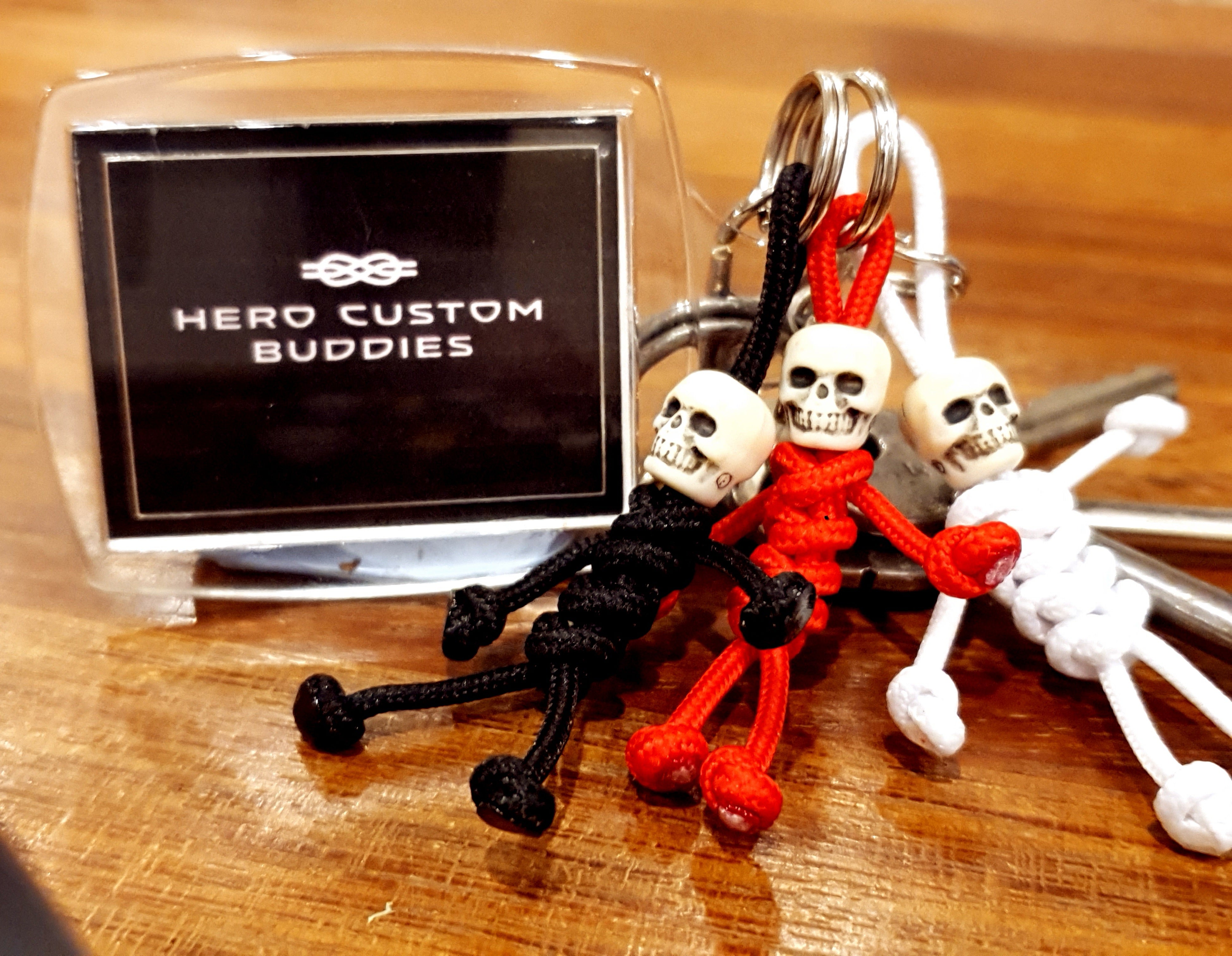Black Micro Skull Paracord Buddy – Hero Custom Buddies