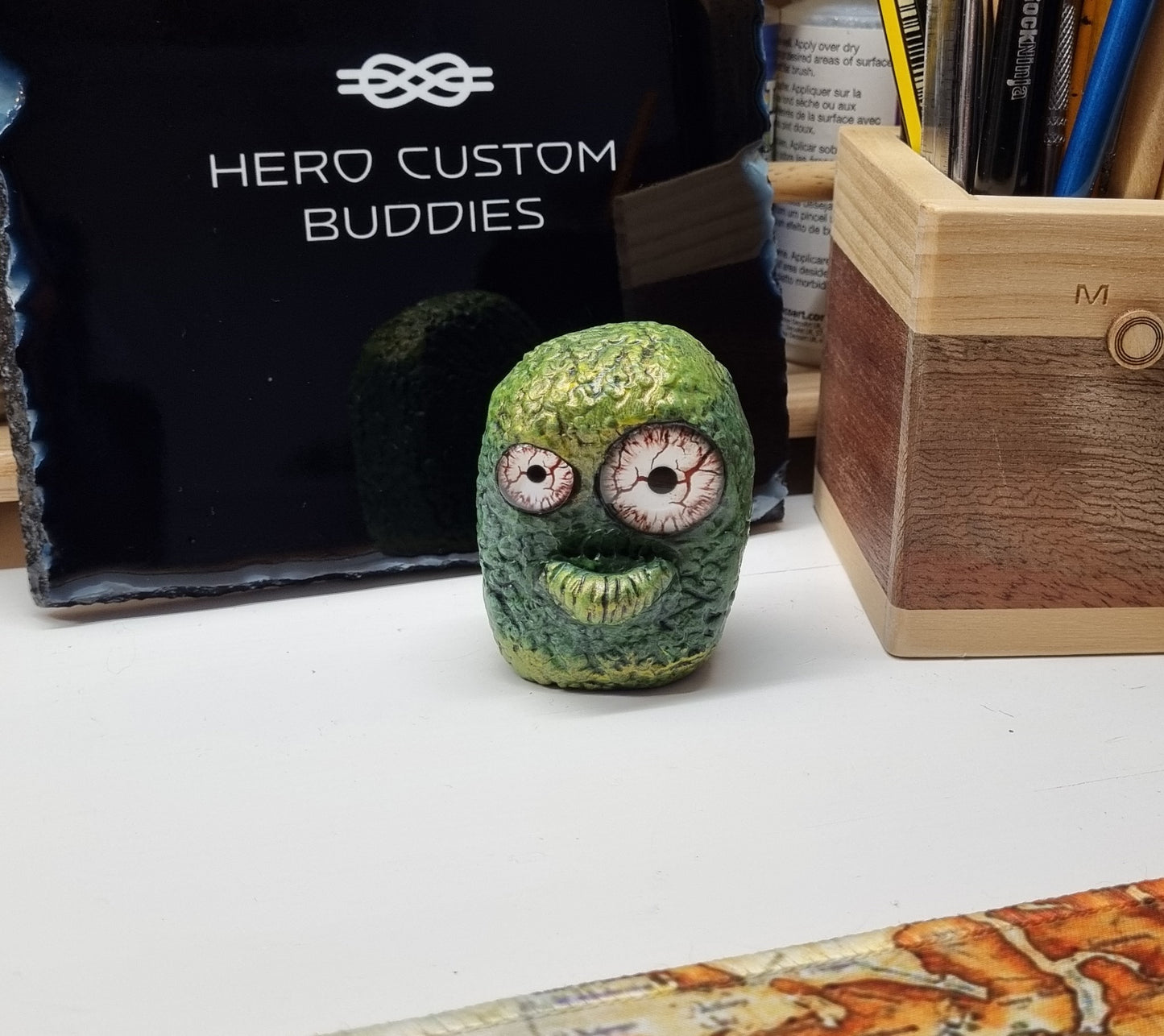 Compañero de escritorio monstruo viscoso