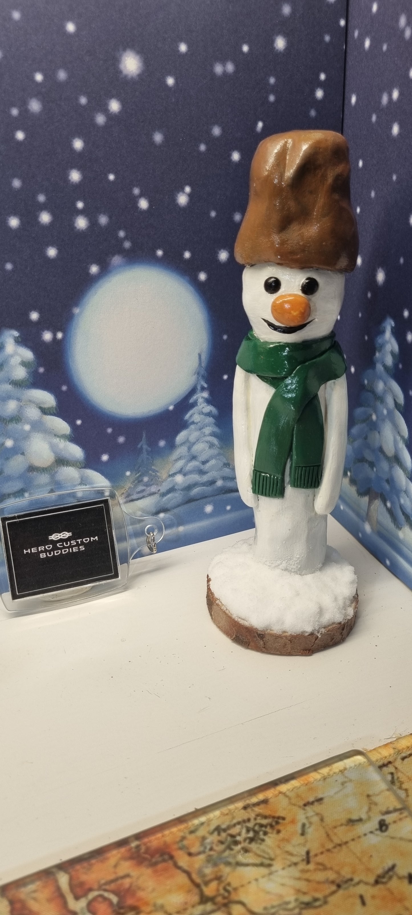 Tipsy Slim Snowman Sculpture - Green Scarf