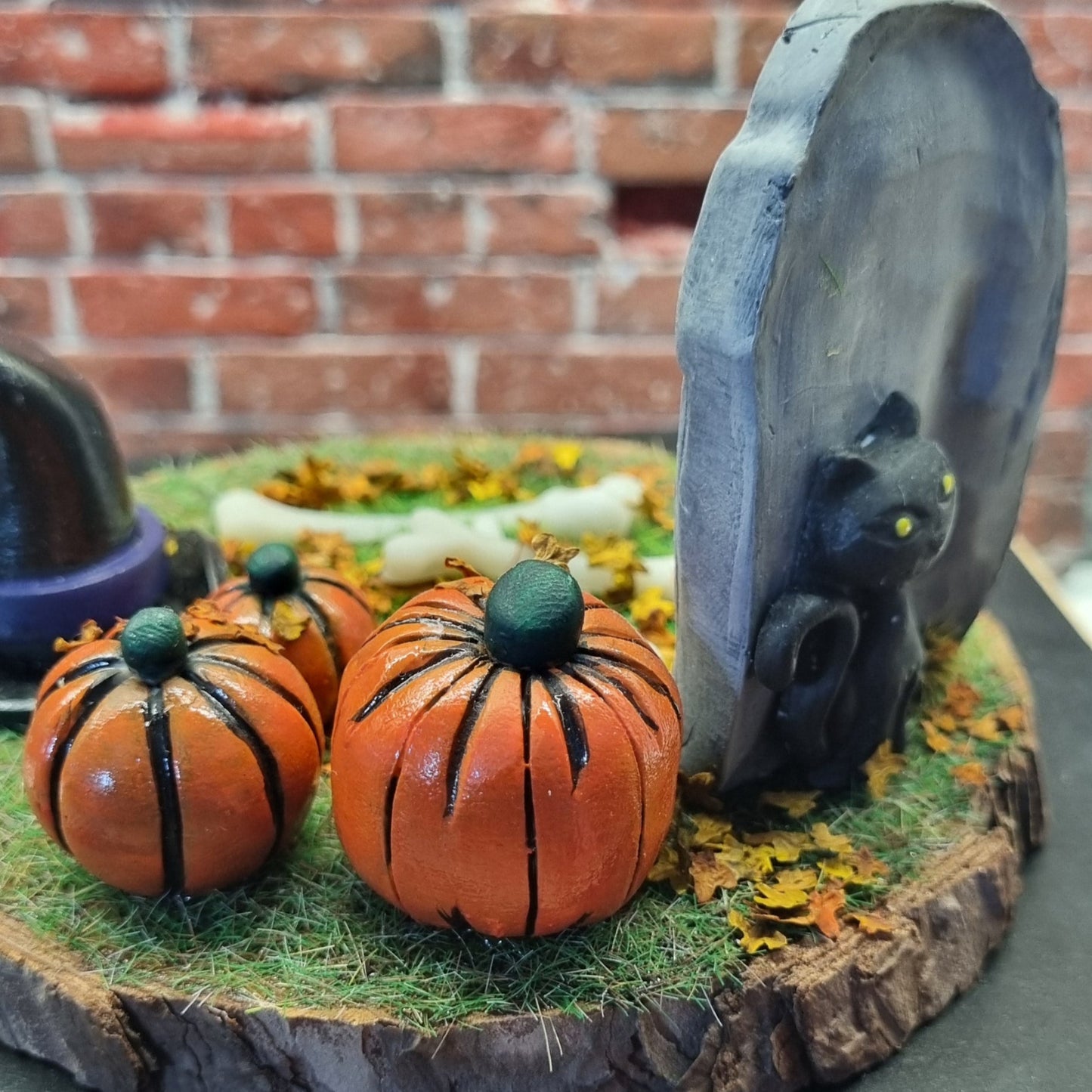 Halloween Diorama Graveyard Scene Ornament - Here Lies Tombstone