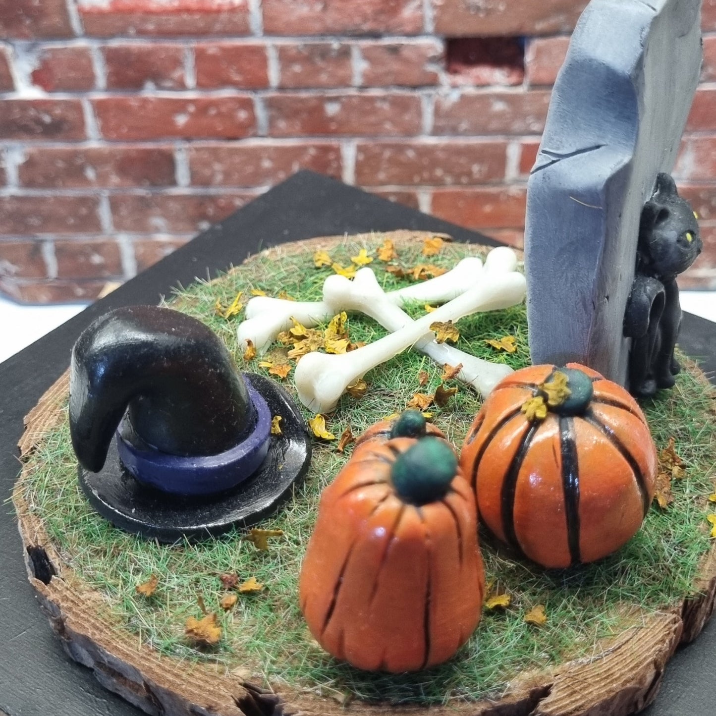 Halloween Diorama Graveyard Scene Ornament - RIP Tombstone