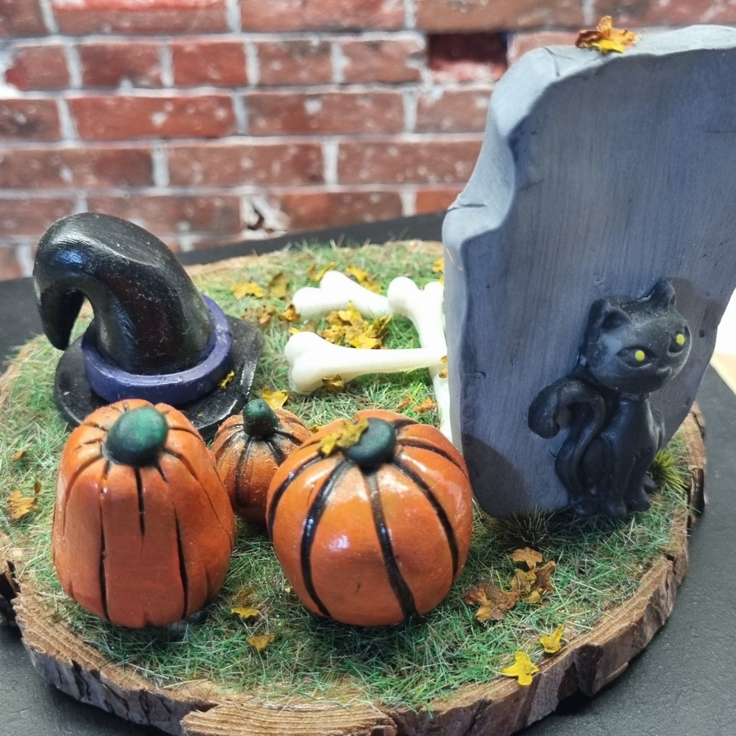 Halloween Diorama Graveyard Scene Ornament - RIP Tombstone