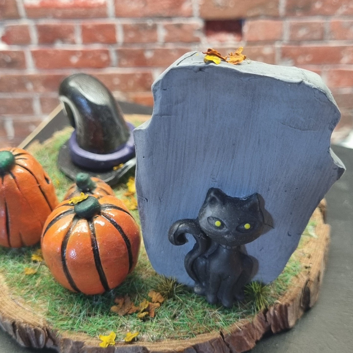 Halloween Diorama Graveyard Scene Ornament - RIP Tombstone