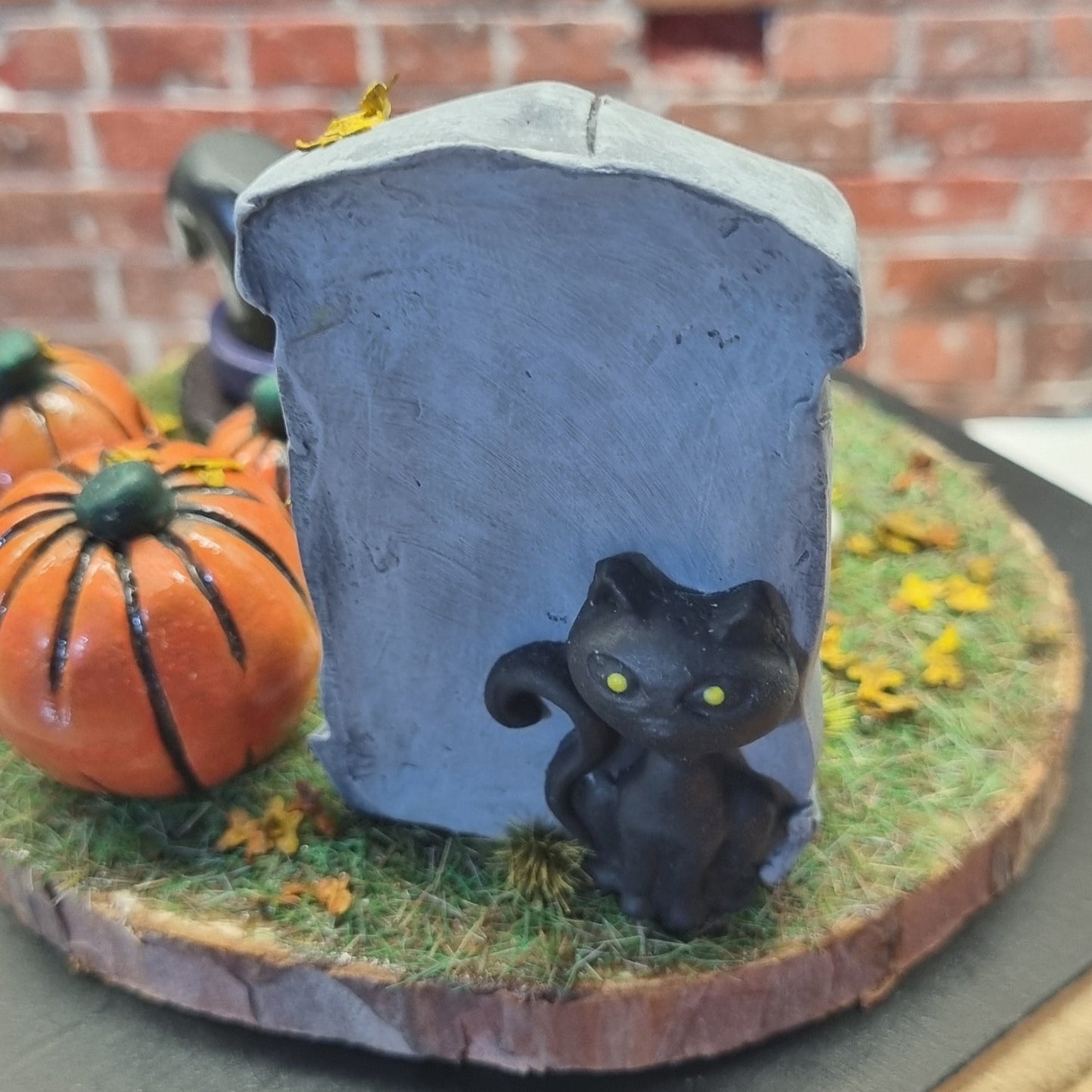 Halloween Diorama Graveyard Scene Ornament - Spiders web Tombstone