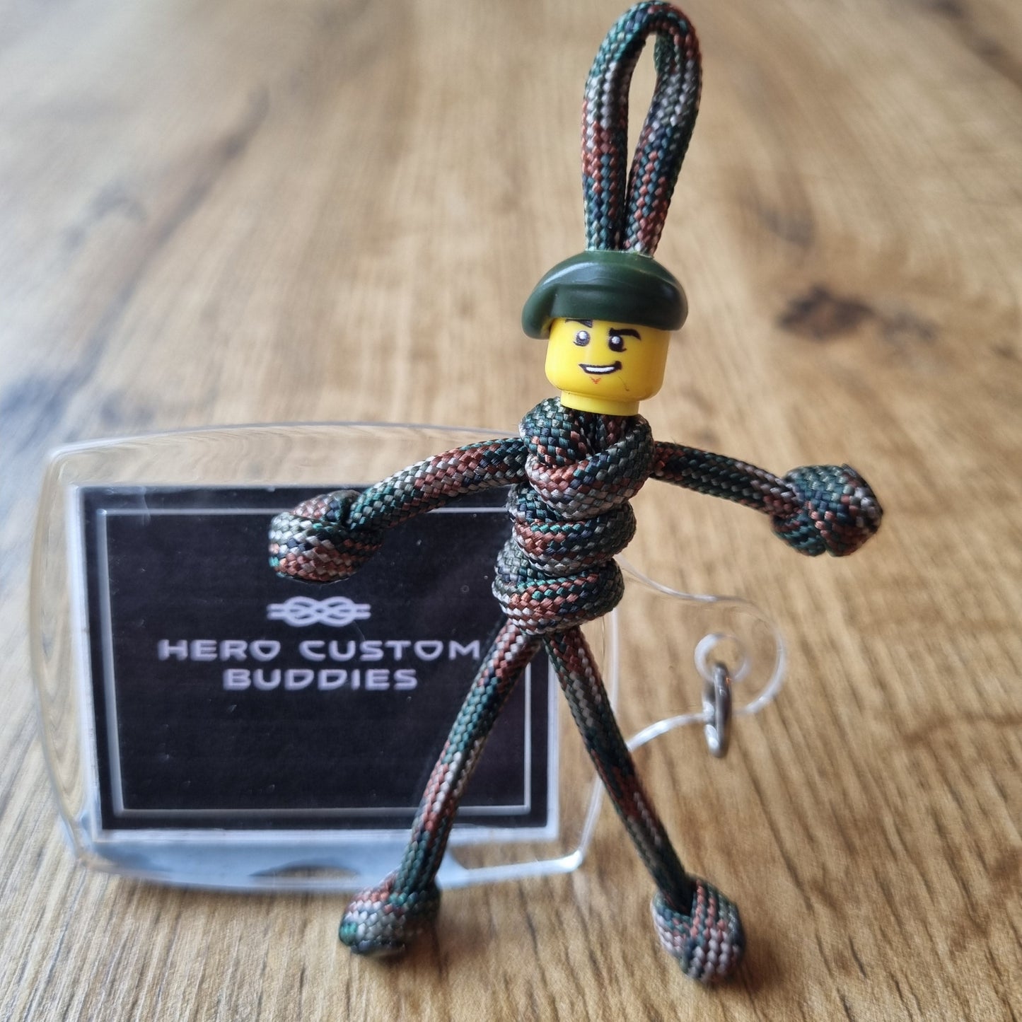 Army Soldier Paracord Buddy Keychain - Handmade Camo Military Figure with Green Beret (Marines, Rifles, Paras, SAS, AAC)