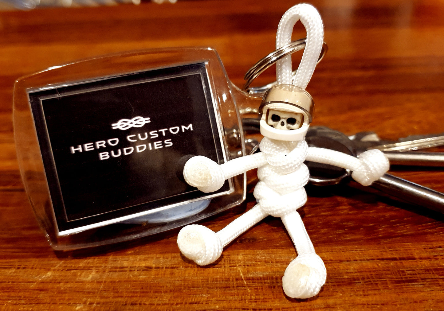 Skull Biker Buddy White Paracord Keychain