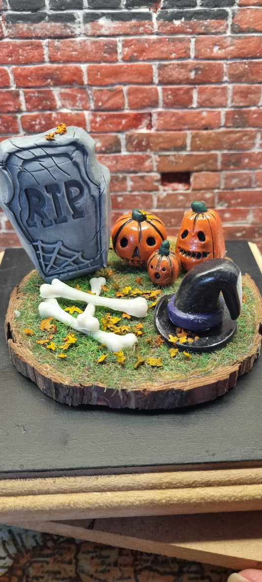 Halloween Diorama Graveyard Scene Ornament - RIP Tombstone