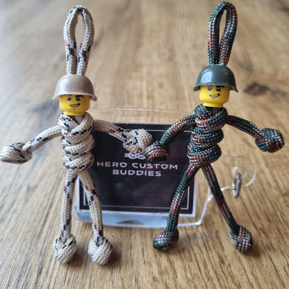 Army Soldier Paracord Buddy Keychain - Green Or Beige Helmet