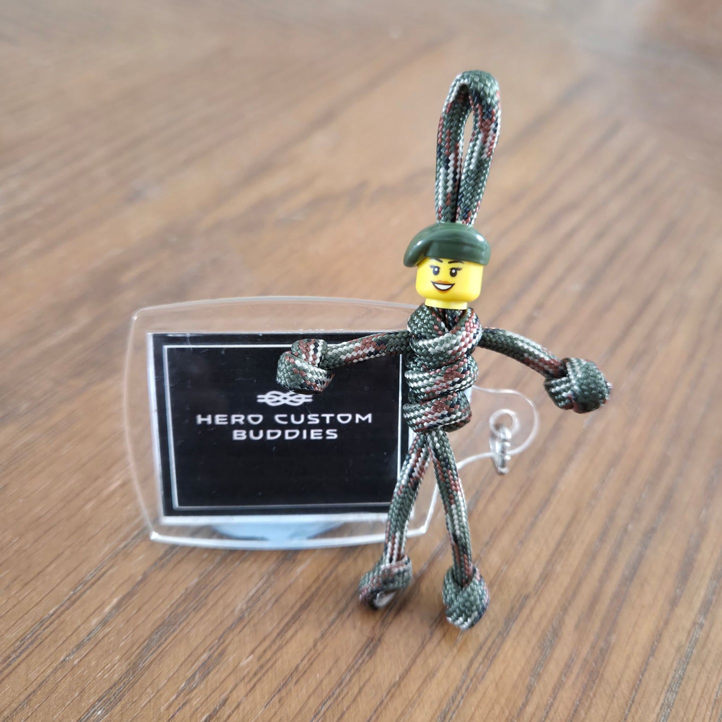 Porte-clés Paracorde Soldat - Figurine Militaire Camouflage Faite Main avec Béret Vert (Marines, Fusiliers, Parachutistes, SAS, AAC)