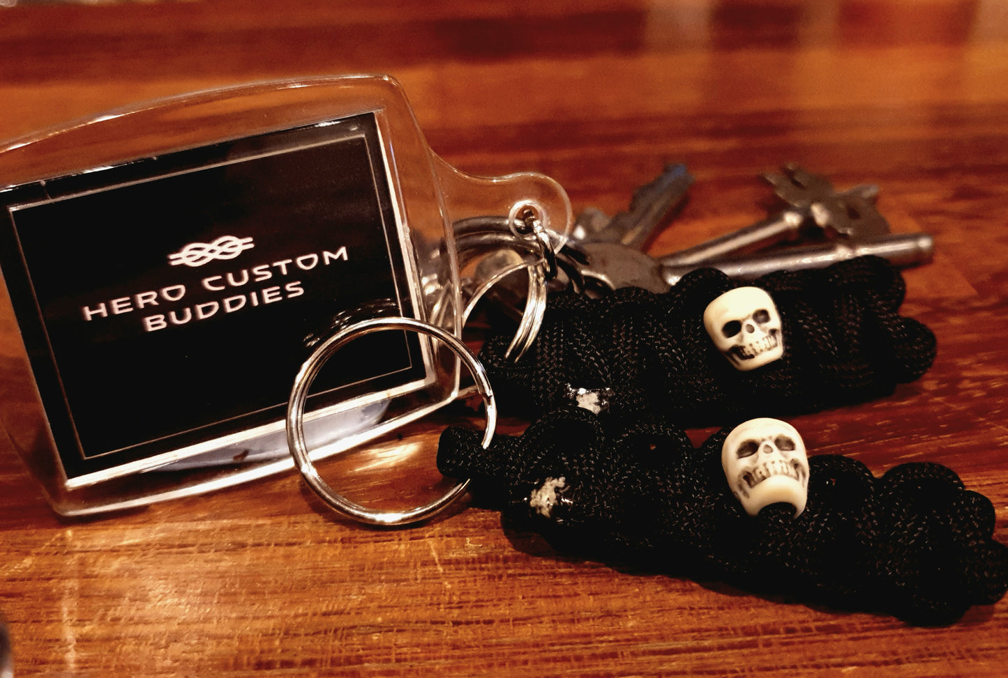 Pair Of Small Skull Paracord Keychains In Black